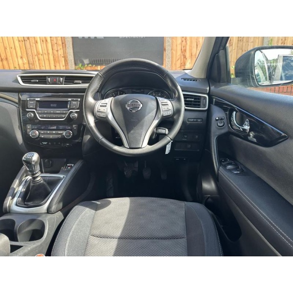 Nissan Qashqai - 1.2 DIG-T Acenta 2WD Euro 5 (s/s) 5dr