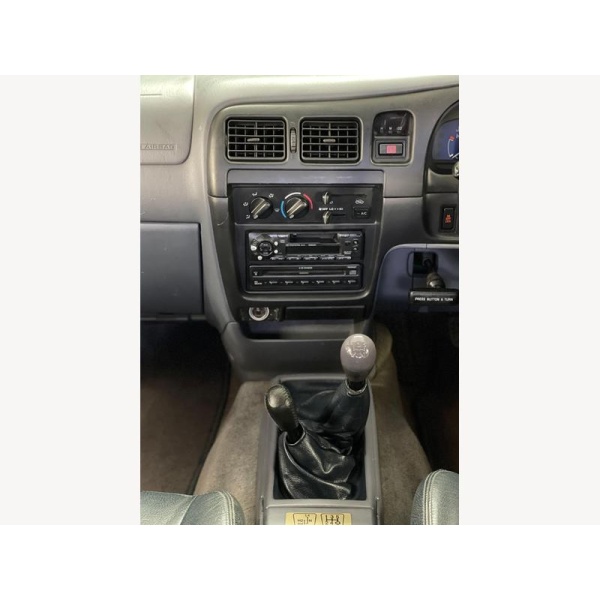 Toyota Hilux - 2.5 Invincible 4dr