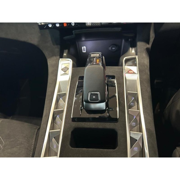 DS Automobiles DS 7 CROSSBACK - 1.5 BlueHDi Performance Line + Crossback EAT8 Euro 6 (s/s) 5dr