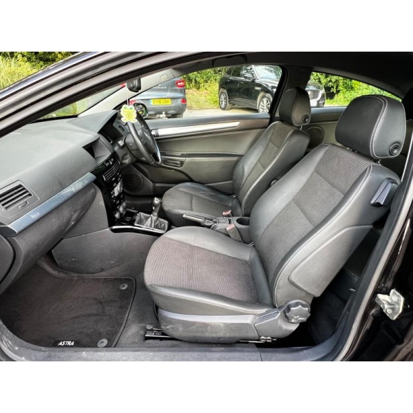 Vauxhall Astra - 1.6i 16v Design Sport Hatch 3dr
