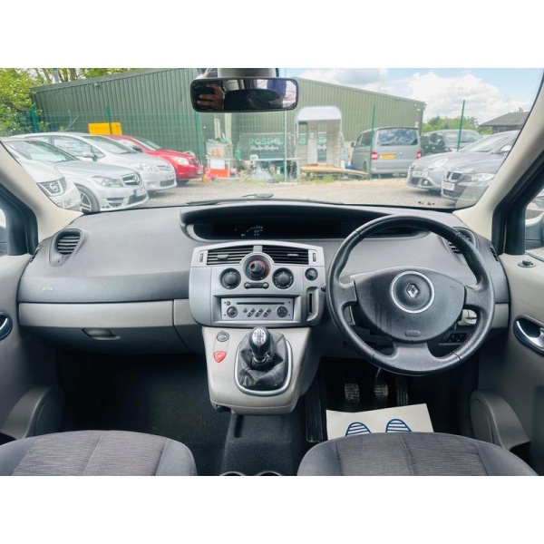 Renault Scenic - 1.6 VVT Dynamique 5dr