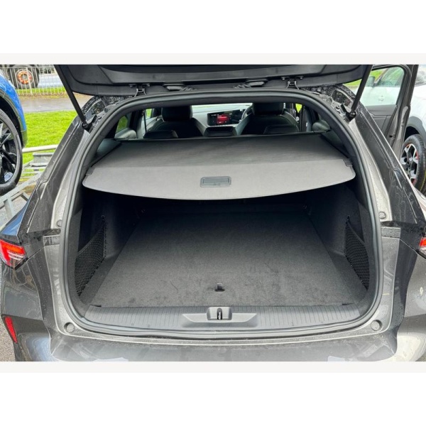 Vauxhall Astra - 1.6 12.4kWh GS Sports Tourer 5dr Petrol Plug-in Hybrid Auto Euro 6 (s/s) (180 ps)