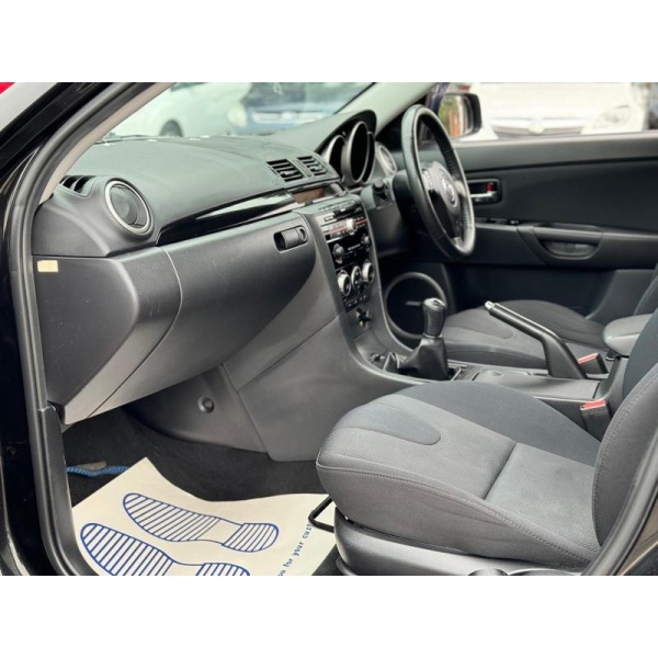 Mazda Mazda3 - 1.6 Sport 4dr