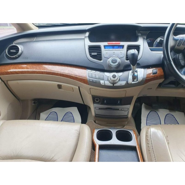 Honda Odyssey - 2.4 5dr