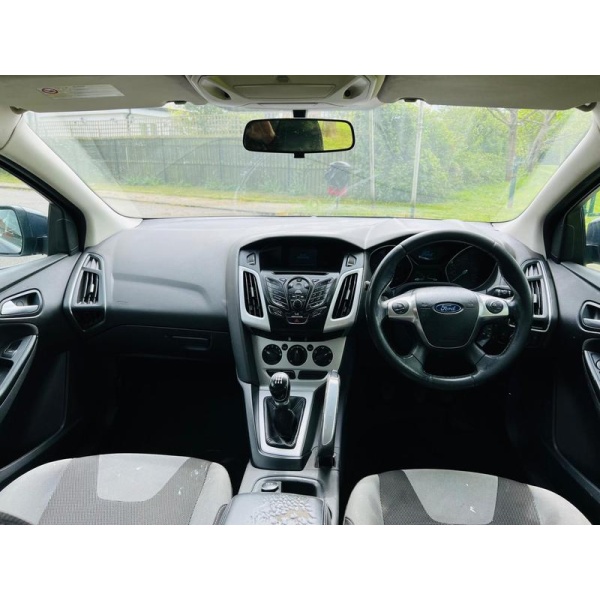 Ford Focus - 1.6 Zetec Euro 5 5dr
