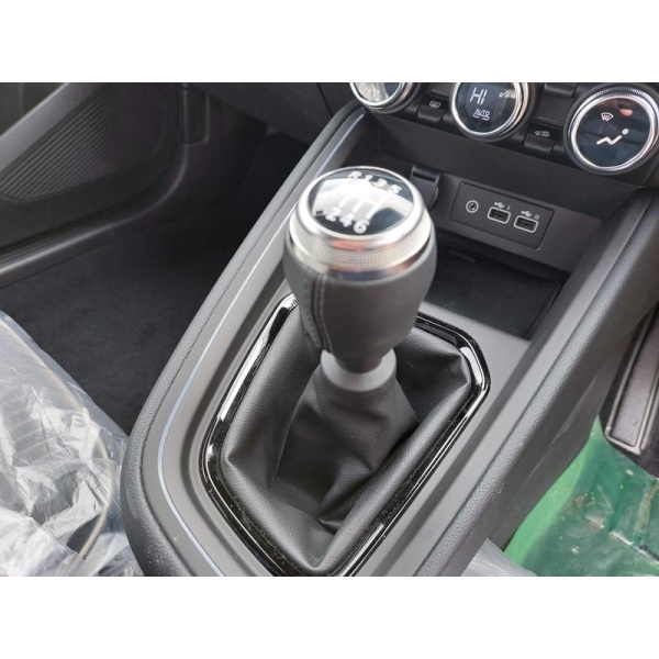 Renault Clio - 1.0 TCe techno Euro 6 (s/s) 5dr