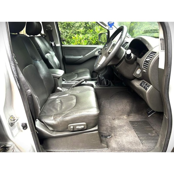 Nissan Navara - 2.5 dCi Outlaw Pickup 4dr Diesel Manual (226 g/km, 174 bhp)