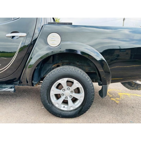 Mitsubishi L200 - 2.5 DI-D Barbarian 4WD Euro 5 4dr (LB)