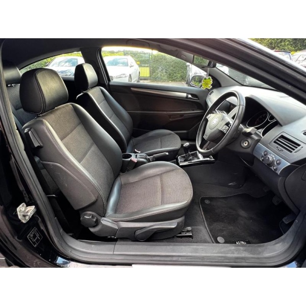 Vauxhall Astra - 1.6i 16v Design Sport Hatch 3dr