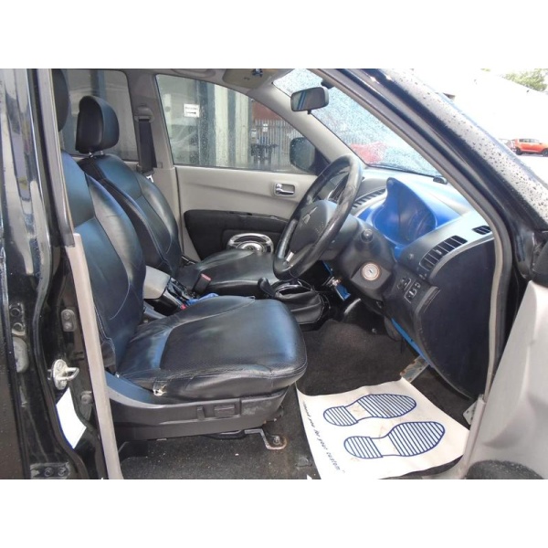 Mitsubishi L200 - 2.5 DI-D Elegance 4WD 4dr