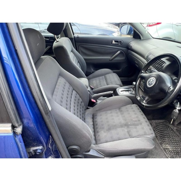 Volkswagen Passat - 1.9 TDI PD Sport 4dr