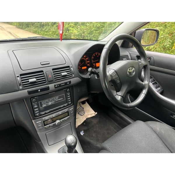 Toyota Avensis - 1.8 VVT-i TR 4dr