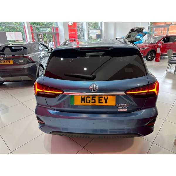 MG MG5 - 61.1kWh Trophy Auto 5dr