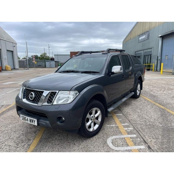 Nissan Navara - 2.5 dCi Tekna Auto 4WD Euro 5 4dr