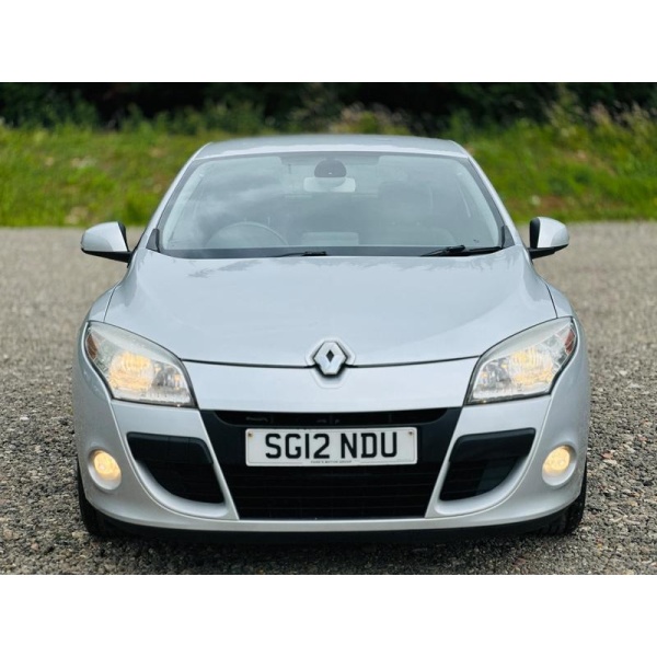 Renault Megane - 1.6 16V Dynamique TomTom Euro 5 3dr