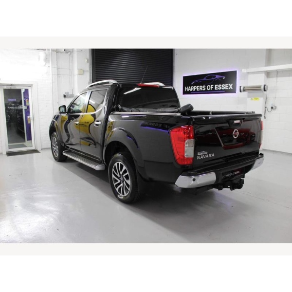 Nissan Navara - 2.3 dCi Tekna 4WD Euro 5 4dr