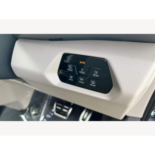 Volkswagen Multivan - 1.4 TSI 13kWh Style DSG L2 Euro 6 (s/s) 5dr
