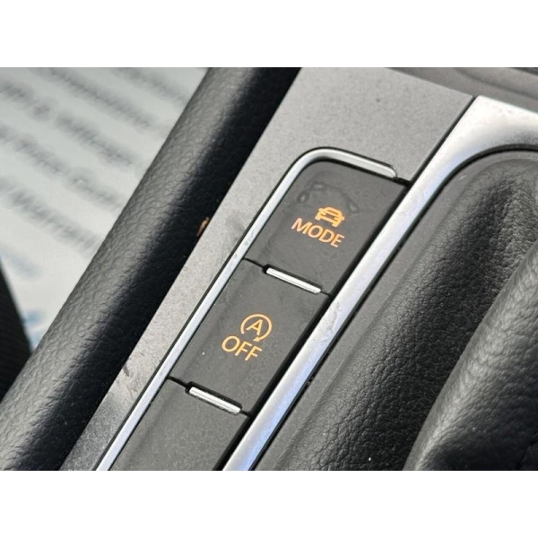 Volkswagen Golf - 1.4 SE NAVIGATION TSI BLUEMOTION TECHNOLOGY DSG 5d 124 BHP Nationwide Home Delivery Available