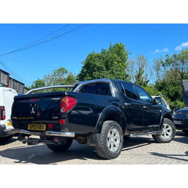 Mitsubishi L200 - 2.5 DI-D 4X4 WARRIOR LB DCB 175 BHP