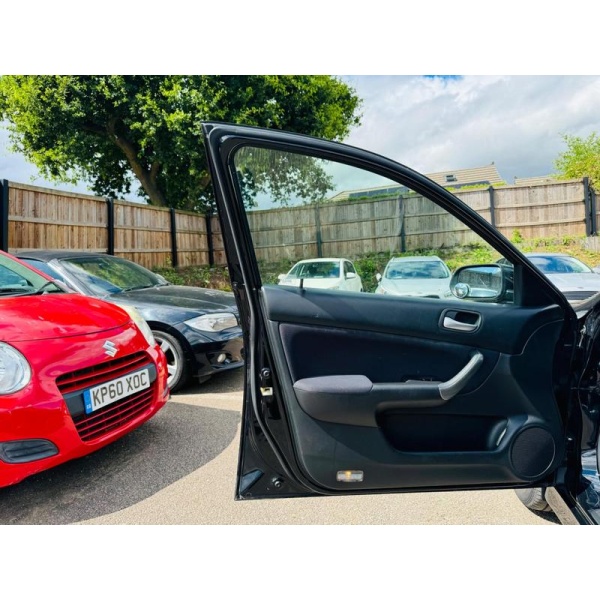 Honda Accord - 2.2 i-CDTi SE 4dr (hands free)