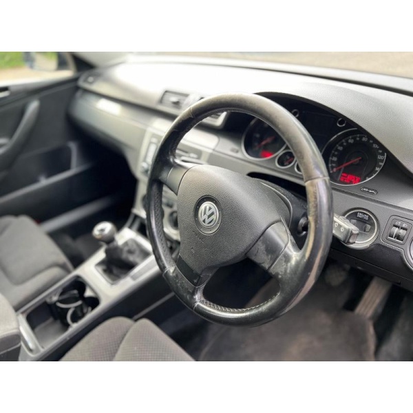 Volkswagen Passat - 2.0 TDI SE Euro 4 4dr
