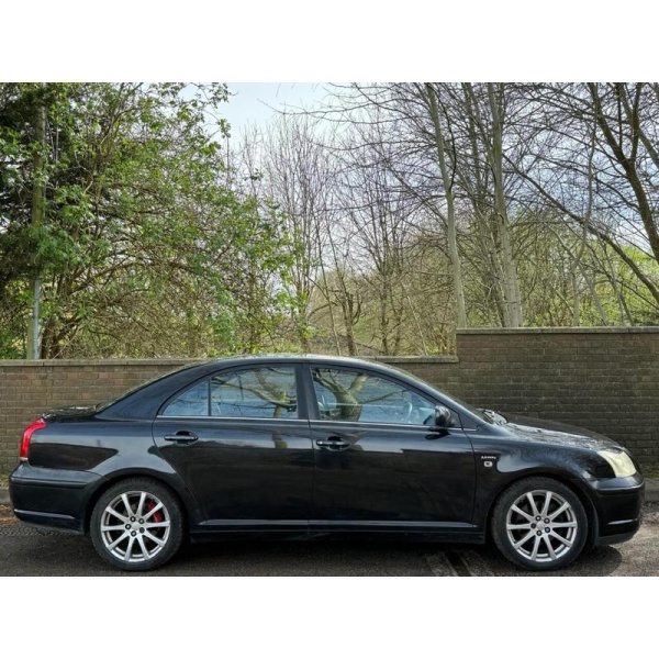 Toyota Avensis - 2.0L T SPIRIT VVT-I 4d 145 BHP