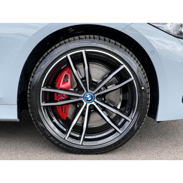 BMW 3 Series Touring - BMW 330e M Sport 2.0 5dr