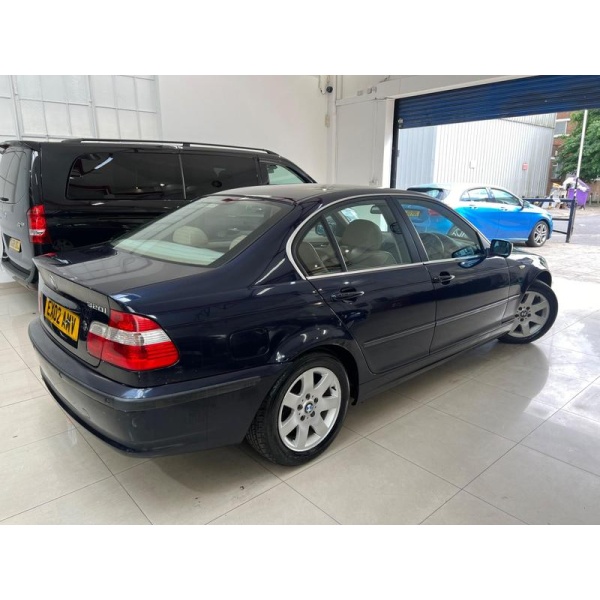 BMW 3 Series - 2.2 320i SE 4dr