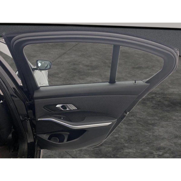 BMW 3 Series - 2.0 330e 12kWh SE Pro Plug-in (292 ps) 4dr