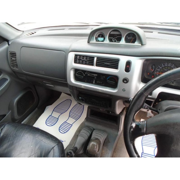 Mitsubishi L200 - 2.5 TD Warrior Limited Edition 4dr