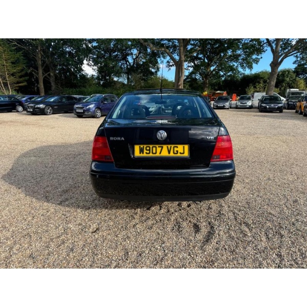 Volkswagen Bora - 2.3 V5 4dr