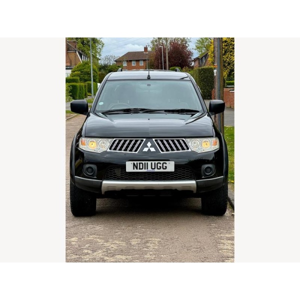 Mitsubishi L200 - 2.5 DI-D Barbarian Pickup Double Cab 4dr Diesel Manual 4WD Euro 5 (LB) (175 ps)