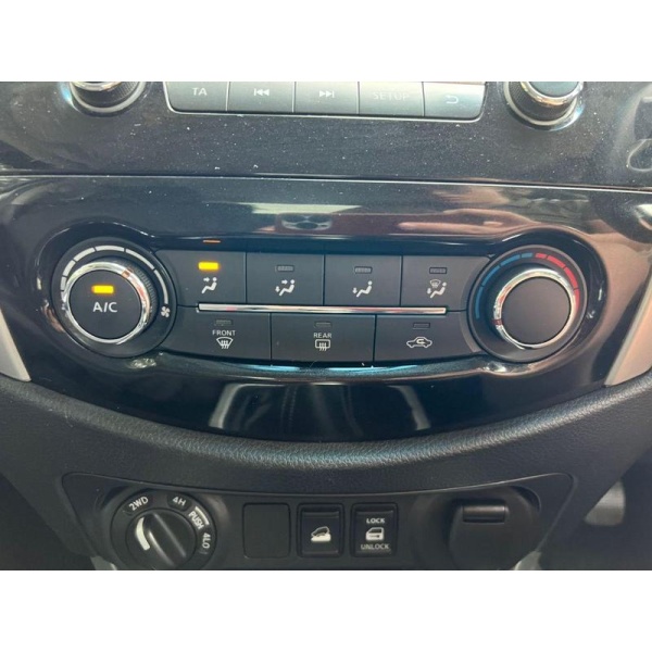 Nissan NP300 NAVARA - 2.3 DCI ACENTA 4X4 SHR DCB 160 BHP TOWBAR,ALLOYS,NO VAT,VALUE