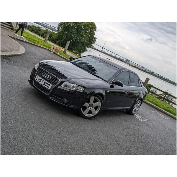 Audi A4 - 2.0 S line 4dr