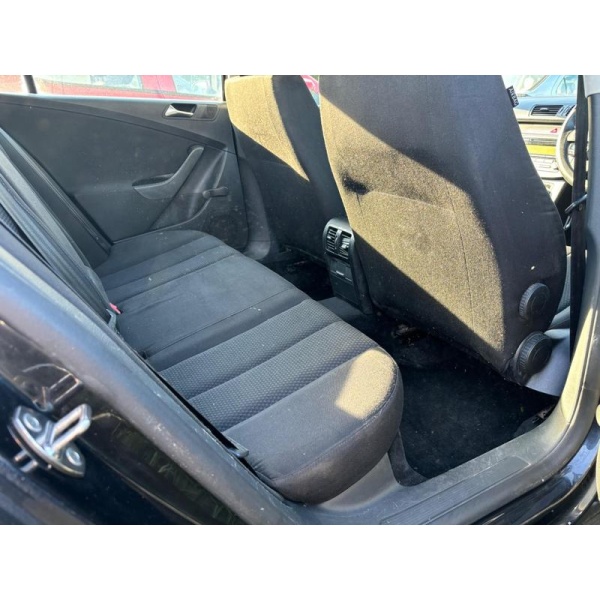 Volkswagen Passat - 2.0 TDI R-Line Euro 5 4dr