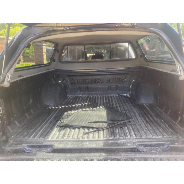 Mitsubishi L200 - 2.5 DI-D Barbarian Auto 4WD Euro 4 4dr (LB)
