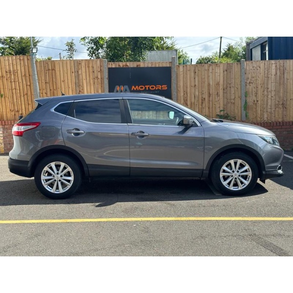 Nissan Qashqai - 1.2 DIG-T Acenta 2WD Euro 5 (s/s) 5dr