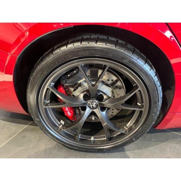 Alfa Romeo Giulia - 2.9 V6 Bi-Turbo Quadrifoglio Auto Euro 6 (s/s) 4dr