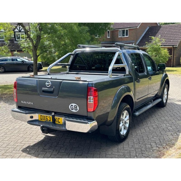 Nissan Navara - 2.5 dCi Tekna Auto 4WD Euro 5 4dr