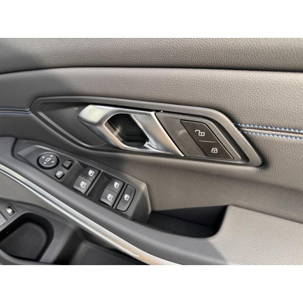 BMW 3 Series - 2.0 330e 12kWh M Sport Touring Auto Euro 6 (s/s) 5dr