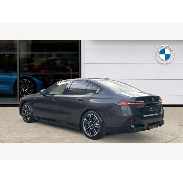 BMW 5 Series - 2.0 530e 22.1kWh M Sport Steptronic Euro 6 (s/s) 4dr