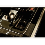 Jaguar XE - 2.0 D200 MHEV R-Dynamic SE Black Auto Euro 6 (s/s) 4dr