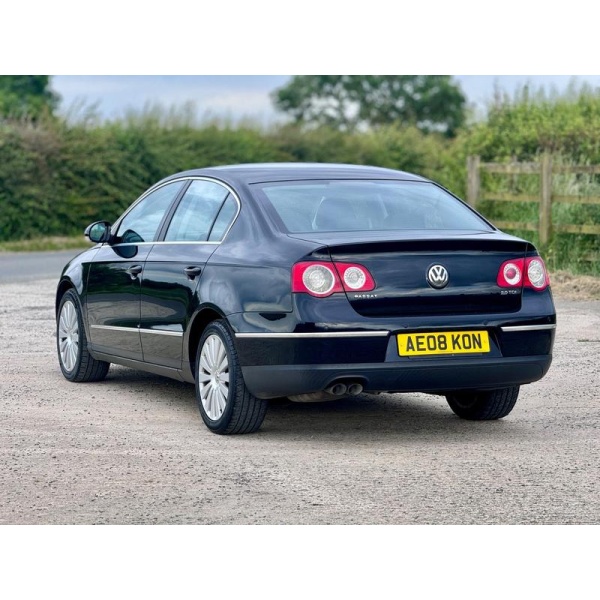 Volkswagen Passat - 2.0 TDI Highline DSG Euro 4 4dr