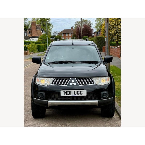 Mitsubishi L200 - 2.5 DI-D Barbarian Pickup Double Cab 4dr Diesel Manual 4WD Euro 5 (LB) (175 ps)