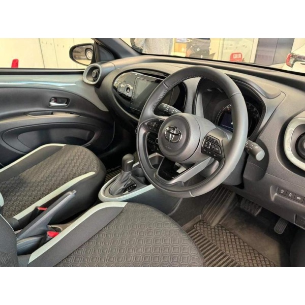 Toyota Aygo X - 1.0 VVT-i Pure x-shift Euro 6 (s/s) 5dr