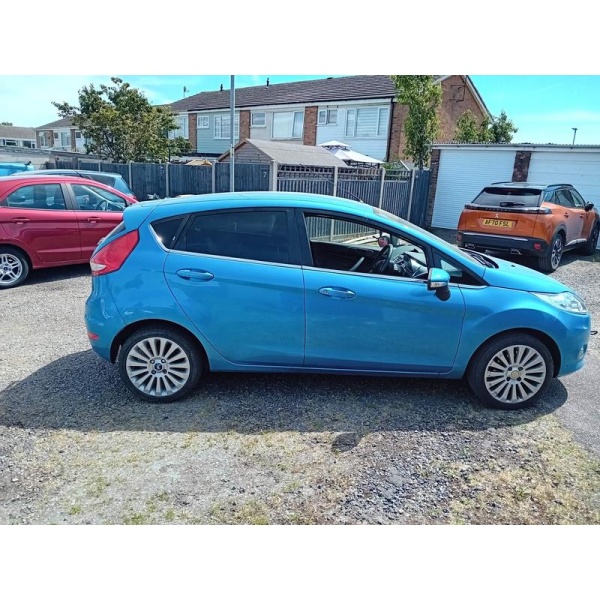 Ford Fiesta - 1.6 TDCi DPF Titanium Hatchback 5dr Diesel Manual (107 g/km, 94 bhp)