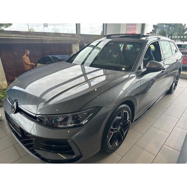 Volkswagen Passat - 1.5 eTSI MHEV R-Line DSG Euro 6 (s/s) 5dr