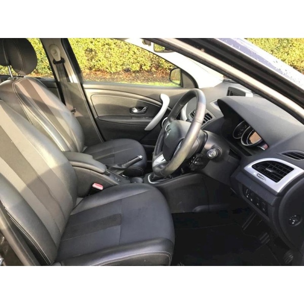 Renault Fluence - 1.5 4dr