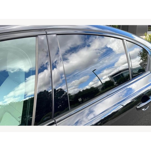 Jaguar XE - 2.0 D200 MHEV R-Dynamic SE Black Auto Euro 6 (s/s) 4dr