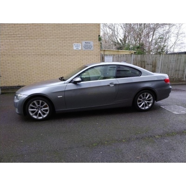 BMW 3 Series - 2.5 325i SE Coupe 2dr Petrol Steptronic Euro 4 (218 ps)